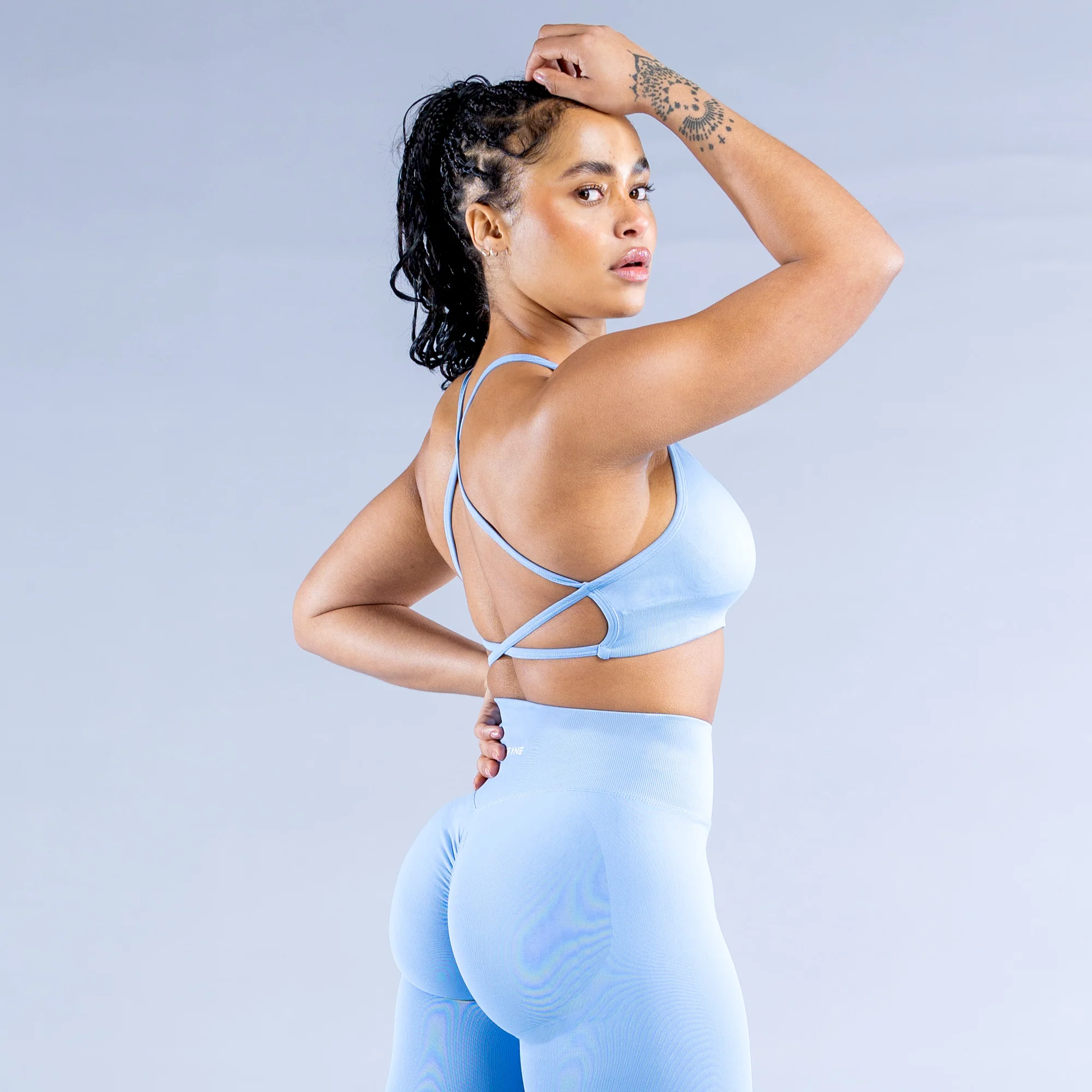 Dynamic Backless Sports Bra - Image 4
